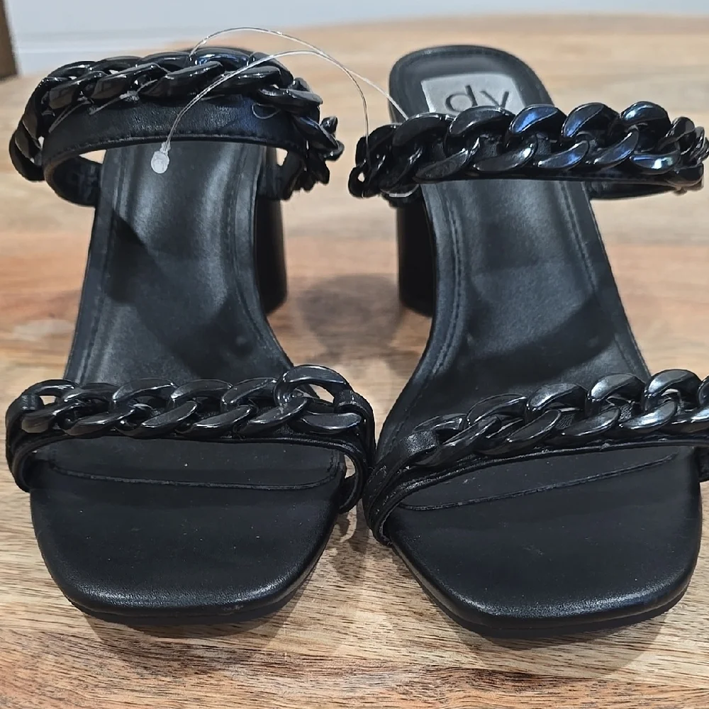 DV by Dolce Vita step out